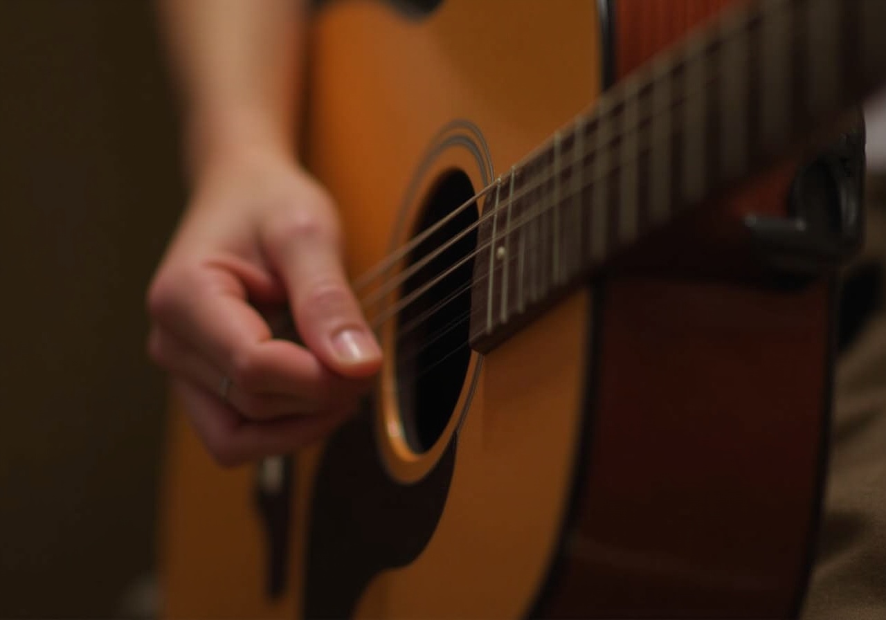 Слайдер для гитары: как выбрать и научиться играть слайдом